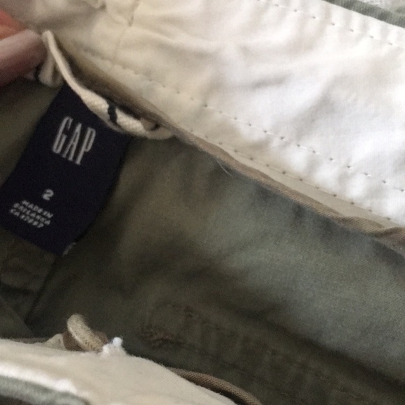 GAP Military Green Crop Pants - Picture 3 of 7